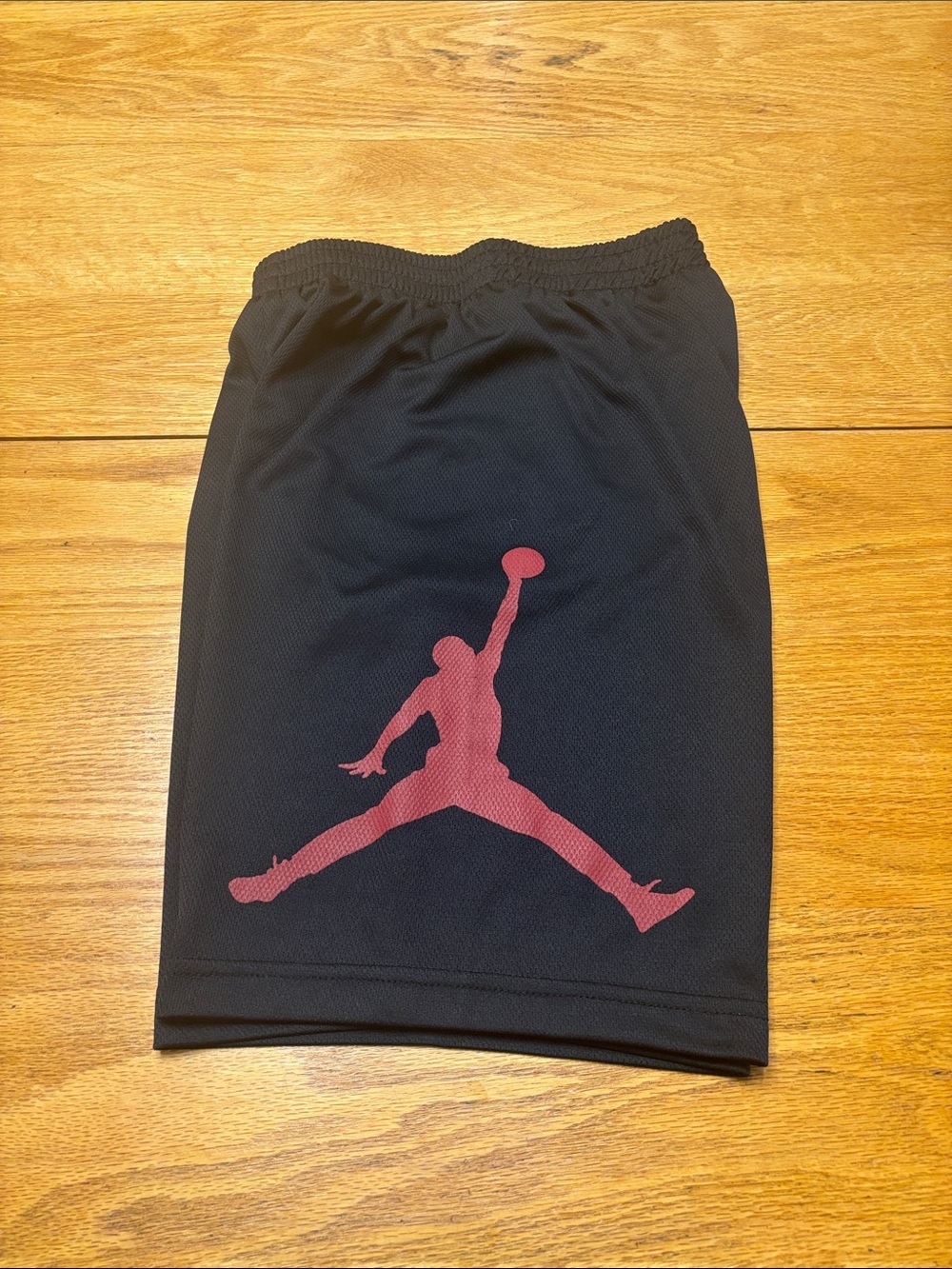 Jordan Kids Red and Black Athletic Shorts and Tee Set - Picture 11 of 13